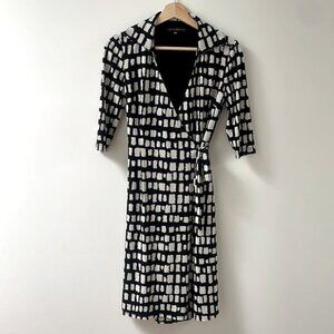 Ross Mayer wrap back white print dress, 3/4 sleeves, collar, made in Canada  XS